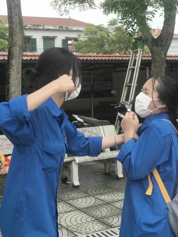 Ảnh meme đánh lộn